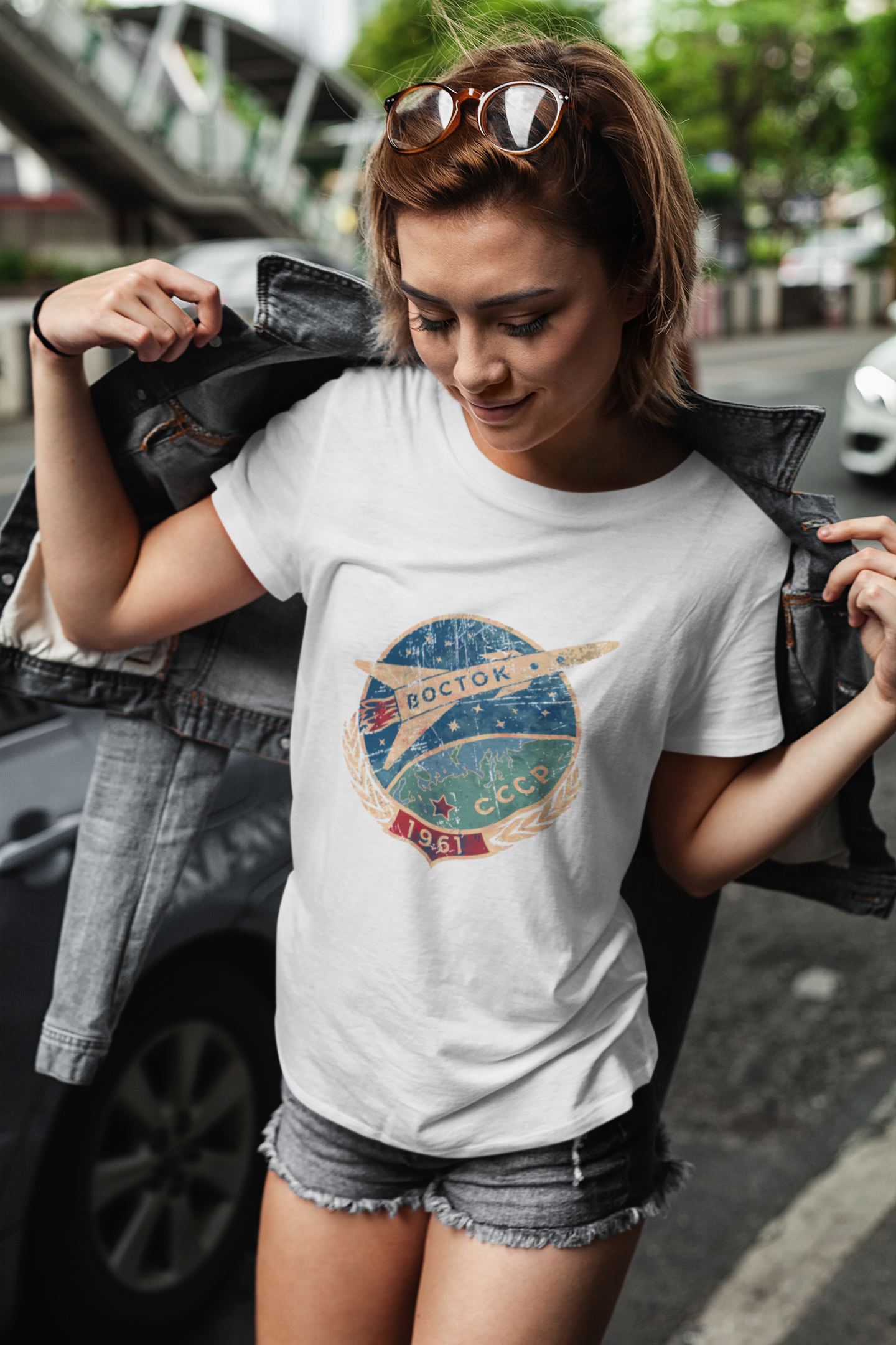 Vostok Spacecraft Retro T-Shirt - Image 2